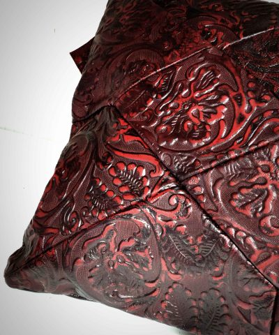 classic-luxury-design-cushion-pillow-red-firenze-detail