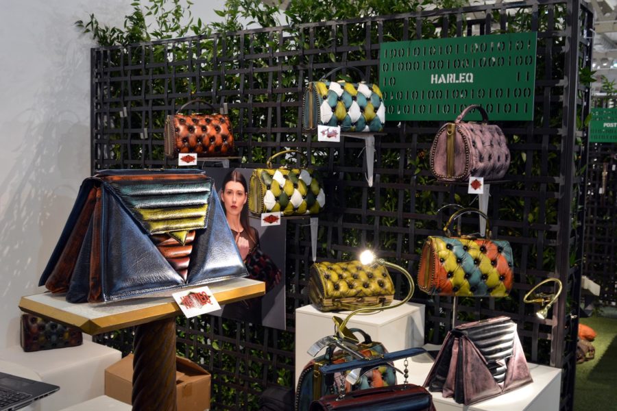 harleq-luxury-bags-stand-mipel